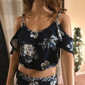 2 pc summer clothing, pants and top by Hot KISS